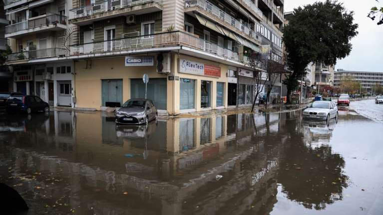 Bora - Έως την Τρίτη τα φαινόμενα, live η πορεία της κακοκαιρίας - Ήχησε το 112 σε Πιερία, Λάρισα και Μαγνησία