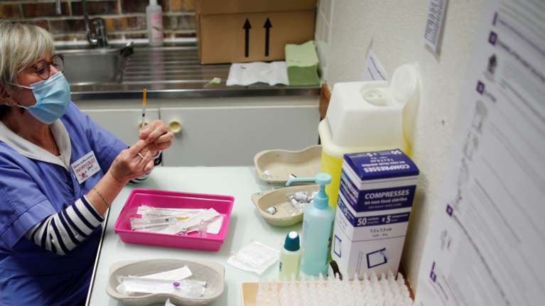 Εμβόλιο κορονοϊού: Pfizer και BioNTech προχωρούν στην παραγωγή 2,5 δισεκατομμυρίων δόσεων εντός του 2021