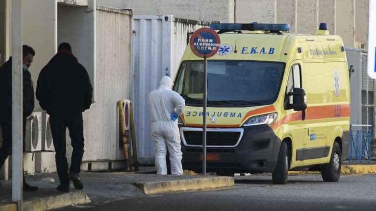 Κορονοϊός: Ο 45χρονος Κρητικός που βρέθηκε θετικός μιλά μέσα από την καραντίνα- &quot;Ευτυχώς που πήγα στο νοσοκομείο&quot;