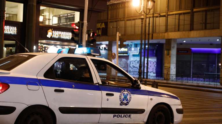 Κολωνός: Στον εισαγγελέα οι τρεις ανήλικες για τα μαχαιρώματα – Τα αίτια της συμπλοκής