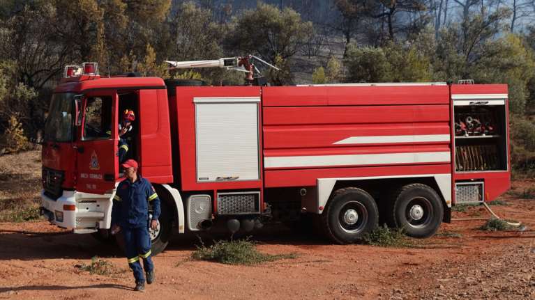 Συναγερμός στο Βόλος για φωτιά σε εργοστάσιο - Ήχησε το 112 λόγω πυκνού μαύρου καπνού