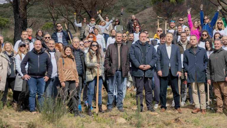 Η Παπαστράτος δείχνει το δρόμο για τη βιώσιμη αναδάσωση και την υπεύθυνη διαχείριση των υδάτινων πόρων