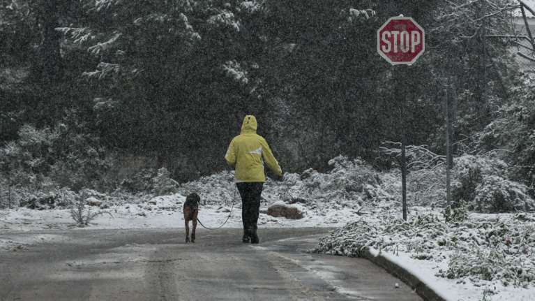 Έκτακτο δελτίο επιδείνωσης καιρού: Σαρωτικό κύμα ψύχους από το απόγευμα - Οι περιοχές πού θα χιονίσει