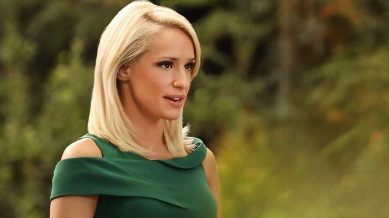 Η Κατερίνα Παναγοπούλου μόλις φόρεσε το πιο ιδιαίτερο crop top: Το outfit που επέλεξε για την παραλία