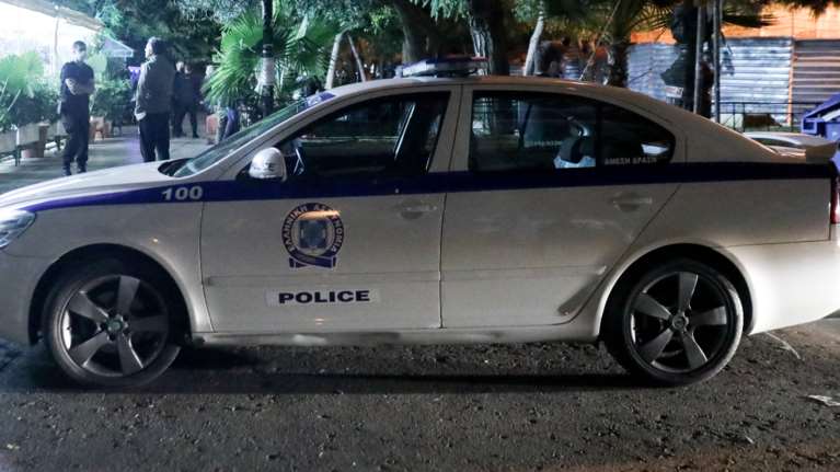 Τροχαίο στην Πέτρου Ράλλη - Πεζός παρασύρθηκε από μηχανή