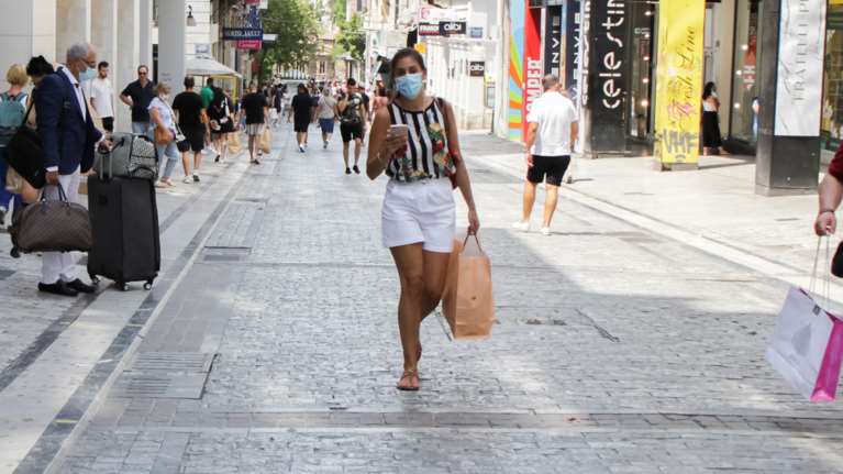 Κορονοϊός: Επιμένει ο ιός με 2.768 νέα κρούσματα στην Ελλάδα - 10 νέοι θάνατοι, 198 διασωληνωμένοι