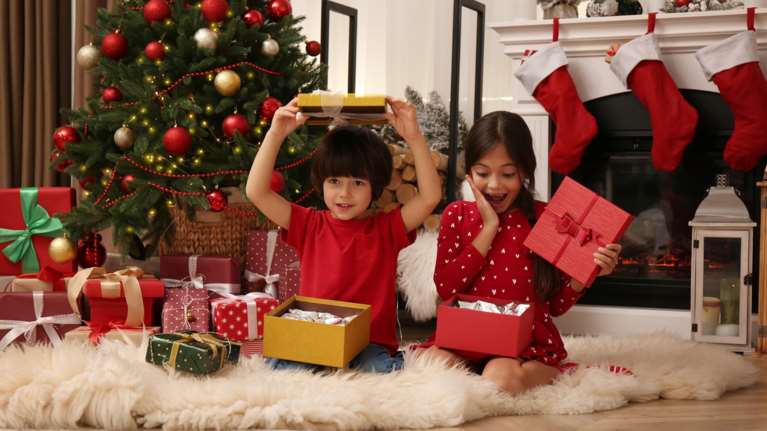 Καλάθι του Αη Βασίλη: Οι 10 κατηγορίες παιχνιδιών που περιλαμβάνει - Κατατέθηκε η τροπολογία