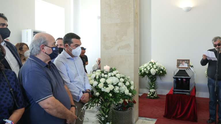 Ο Τσίπρας αποκάλυψε τον τελευταίο διάλογο με τον Ηλία Νικολακόπουλο - &quot;Δεν σας χαιρετώ, θα τα ξαναπούμε σύντομα&quot;