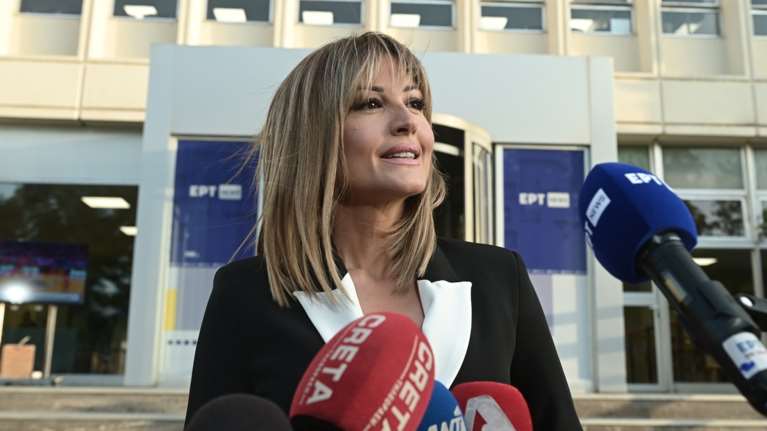 Νικήτρια του debate η... Ράνια Τζίμα: &quot;Ας τη βγάλουμε πρωθυπουργό να τελειώνουμε&quot; - Αποθέωση στο Twitter