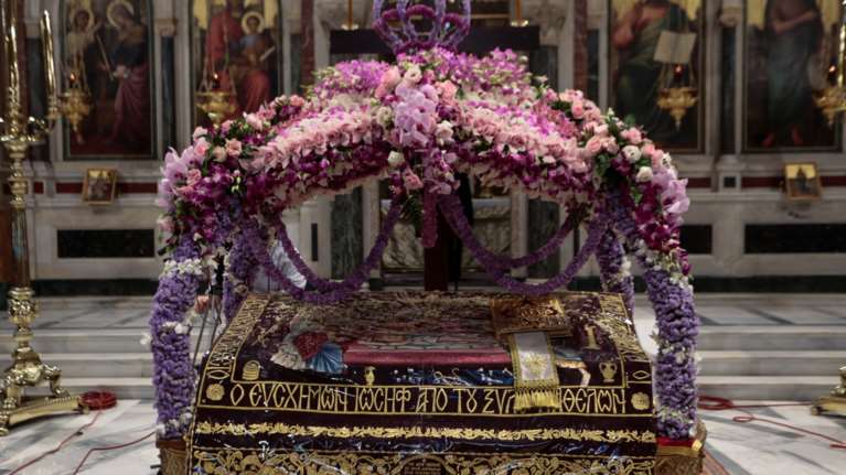 Κρυφτό από τη ΔΙΣ: Ανοιχτές οι εκκλησίες για 4 ώρες αλλά... χωρίς πιστούς