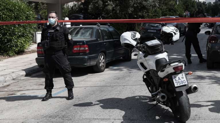 Χαλκίδα: Άγριος ξυλοδαρμός γυναίκας από τον σύζυγό της – Σε λίμνη αίματος την βρήκαν οι άνδρες της ομάδας ΔΙΑΣ