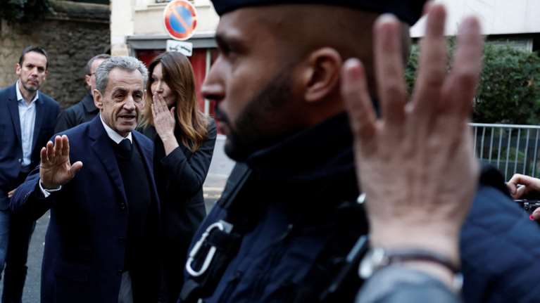 Σαρκοζί: Εντοπίστηκαν οι τρεις κρατούμενοι των φυλακών La Santé πίσω από το βίντεο με τις ύβρεις και τις απειλές θανάτου