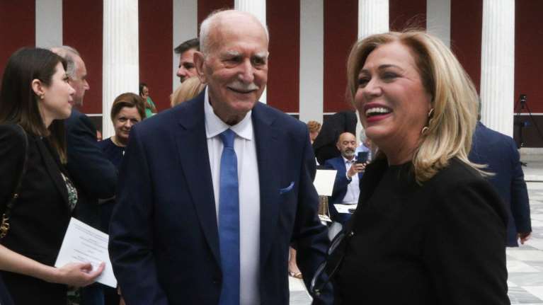 Σε ποιους δημοσιογράφους απονεμήθηκαν τα βραβεία Μπότση 2025 [εικόνες]