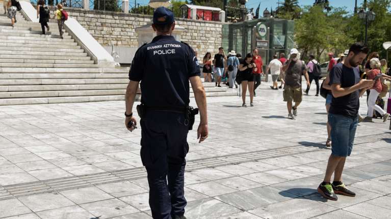 Ληστής εννέα ετών σε συμμορία ανηλίκων στο Σύνταγμα - Έδερναν και έκλεβαν άλλα παιδιά