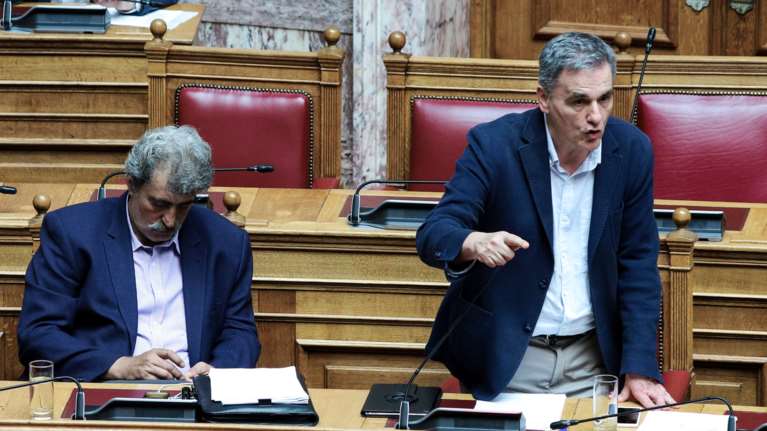 Και ο Τσακαλώτος "αδειάζει" Πολάκη για τα εμβόλια: "Η θέση του ΣΥΡΙΖΑ είναι υπέρ του εμβολιασμού"