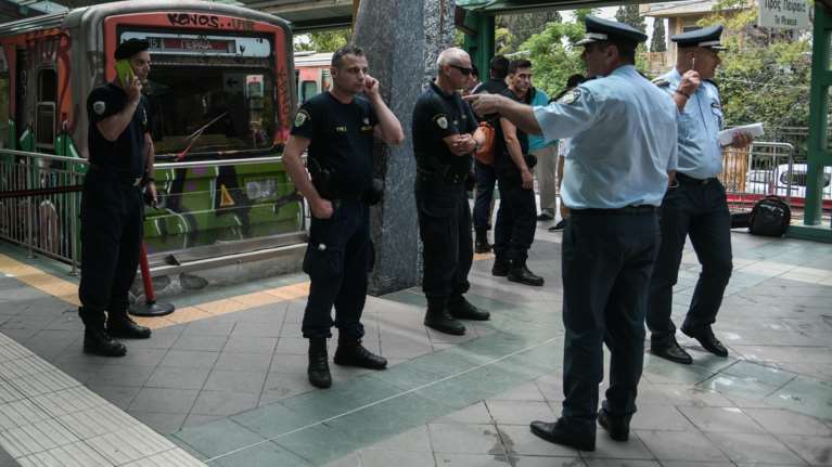 Έξι συλλήψεις για φθορές σε σταθμό και συρμό του ΗΣΑΠ - Οι τέσσερις είναι ανήλικοι