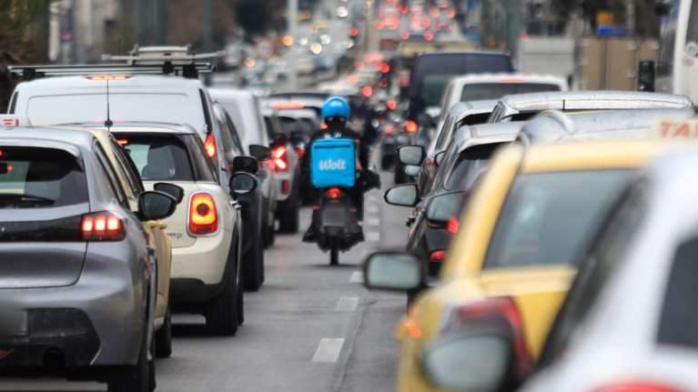 Καύσωνας με 40άρια: Πώς θα δουλέψουν οι εργαζόμενοι του ιδιωτικού τομέα - Τι θα ισχύει για κάθε κλάδο - Οι εξαιρέσεις