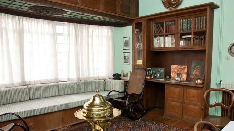 Η αρχοντική Οικία Φρόντζου, μουσείο και χώρος Πολιτισμού - Ενα από τα ελάχιστα σωζώμενα σπίτια του Μεσοπολέμου στα Ιωάννινα