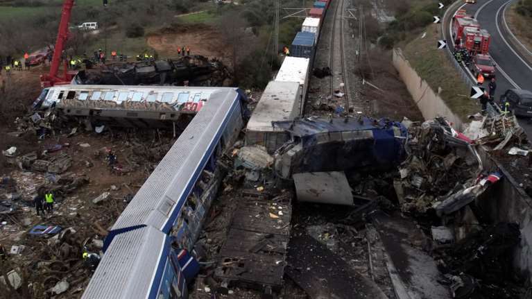 Τραγωδία στα Τέμπη: Ο σταθμάρχης ομολόγησε το λάθος του, &quot;ήταν η κακιά στιγμή&quot; είπε - Το παραδέχθηκε και σε συνάδελφό του