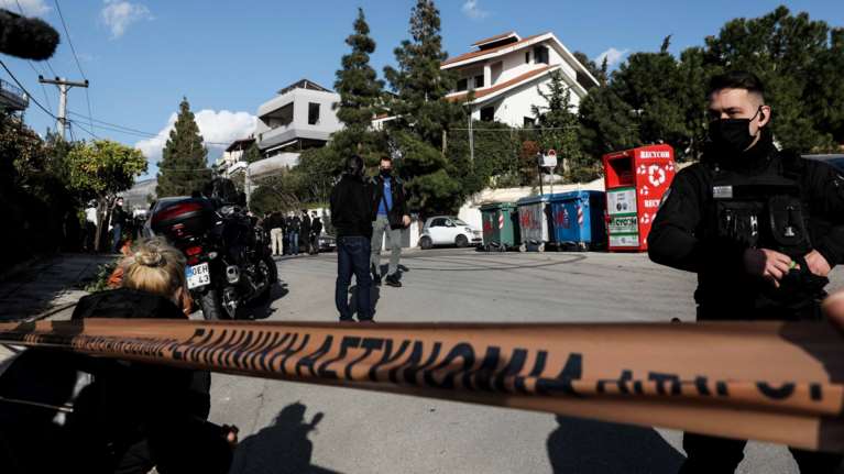 Δολοφονία Καραϊβάζ: Ραγίζει καρδιές η αδελφή του - &quot;Αγόρι μου, αδελφούλη μου...&quot;