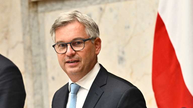 &quot;Οι συναντήσεις στη Βεγγάζη τελικά δεν μπόρεσαν να πραγματοποιηθούν&quot;: Η αντίδραση του Ευρωπαίου Επιτρόπου για την Λιβύη