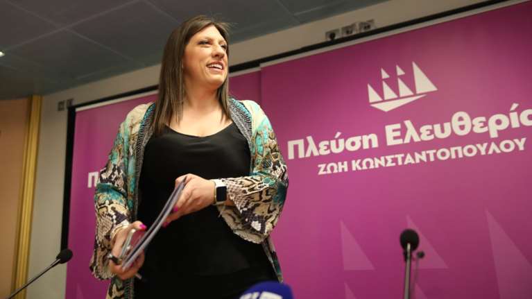 Τα μηνύματα των δημοσκοπήσεων: Ενισχύεται η ΝΔ και η Κωνσταντοπούλου που &quot;μαδάει&quot; τον ΣΥΡΙΖΑ