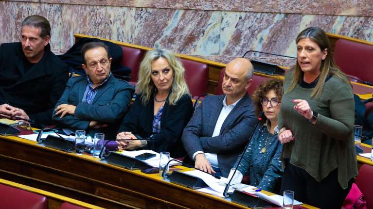 Η Κωνσταντοπούλου δεύτερη στις δημοσκοπήσεις - Αρχισαν γκρίνιες και νεύρα στο ΠΑΣΟΚ - Σήμερα αποφασίζει η προανακριτική