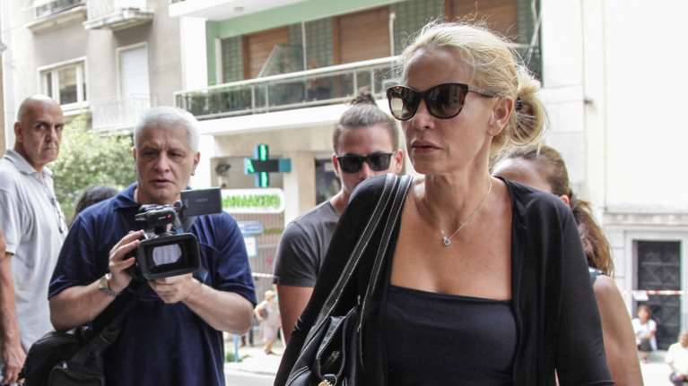 Μάρθα Κουτουμάνου: &quot;Βρίσκεται σε πολύ δύσκολη οικονομική κατάσταση, τη βοηθάμε όλοι όσο μπορούμε&quot;, λέει η ξαδέλφη της