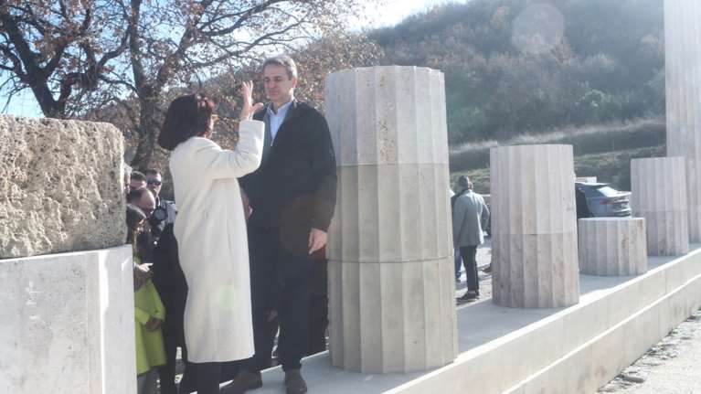 Μητσοτάκης: &quot;Το παλάτι του Φιλίππου στις Αιγές αποδεικνύει την διαχρονική ελληνικότητα της Μακεδονίας&quot; - Εντυπωσιακές εικόνες