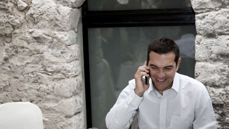 Επικοινωνία Τσίπρα με τη μητέρα της 9χρονης που λιποθύμισε από την πείνα: Ντροπή για την κυβέρνηση Μητσοτάκη