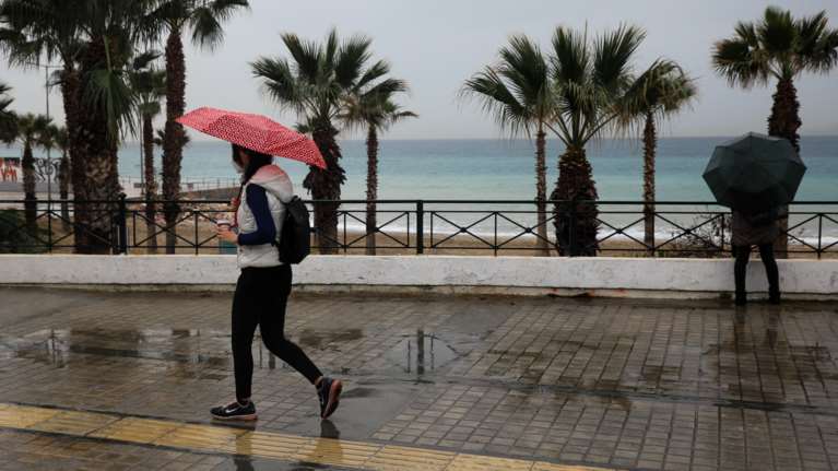 Καιρός: Χειμωνιάτικο σκηνικό με ισχυρές βροχές, καταιγίδες και χιόνια - Ποιες περιοχές χτυπά η κακοκαιρία