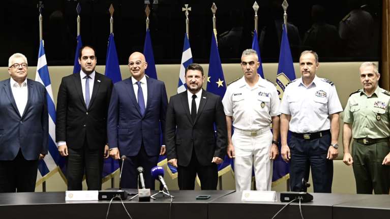 Νίκος Χαρδαλιάς: Σε εγκάρδιο κλίμα η τελετή αποχώρησής του από το υπουργείο Άμυνας - Δεν θα οριστεί νέος υφυπουργός