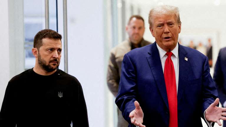 Ανάλυση CNN: Γιατί ο Τραμπ λέει ότι ο Ζελένσκι έχει μόλις 4% αποδοχή και πρέπει να κάνει εκλογές- Τα ίδια λέει και ο Πούτιν