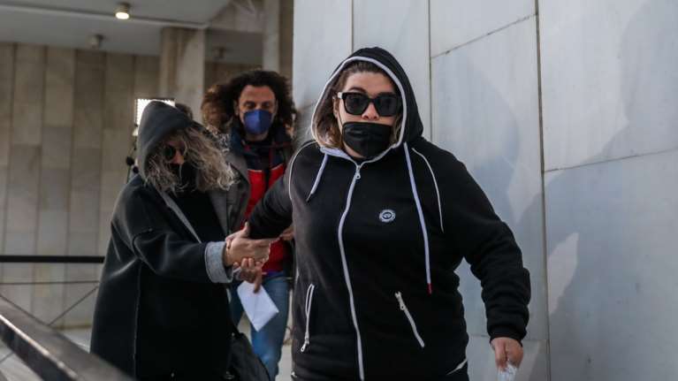 Σοκ από τους αποκαλυπτικούς διαλόγους των αδελφών Πισπιρίγκου - &quot;Δεν ξέρεις ποια είναι η μάνα και ποια η θεία&quot;