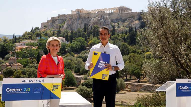 Εγκώμια από προέδρους Κομισιόν, Ευρωπαϊκού Συμβουλίου και Eurogroup για την έξοδο της Ελλάδας από την ενισχυμένη εποπτεία