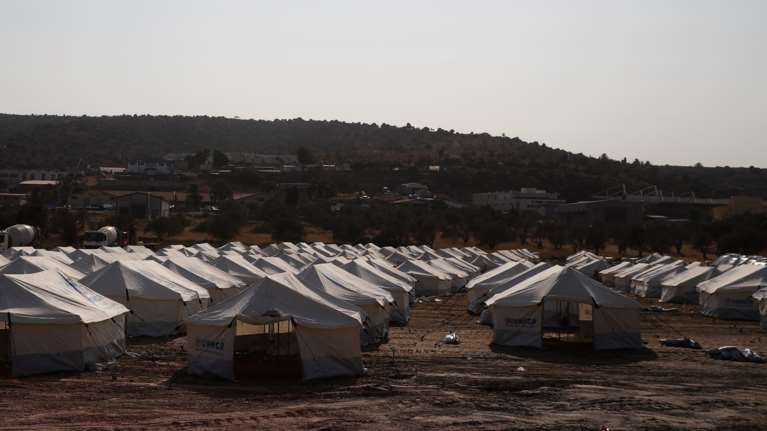 Μυτιλήνη: Τους 1.200 έφτασαν οι πρόσφυγες που μπήκαν στο Καρά Τεπέ