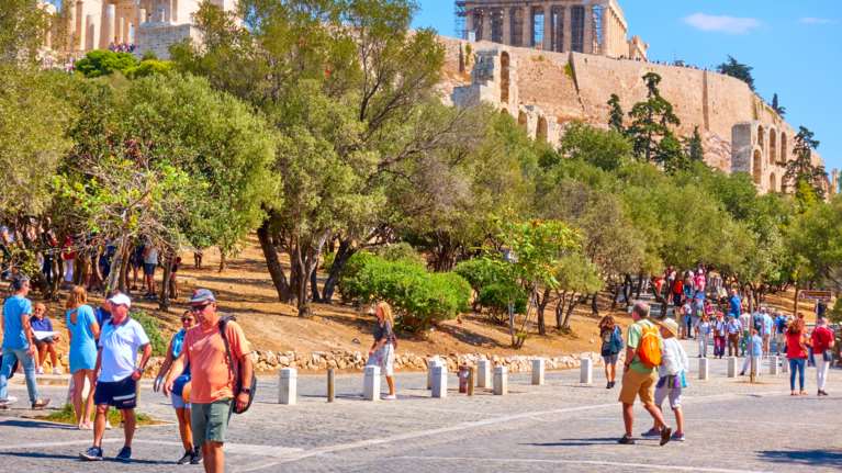 Ερχεται εκτίναξη κρουσμάτων κορονοϊού με 20.000 την ημέρα: Χωρίς φρένο το έκτο κύμα της πανδημίας