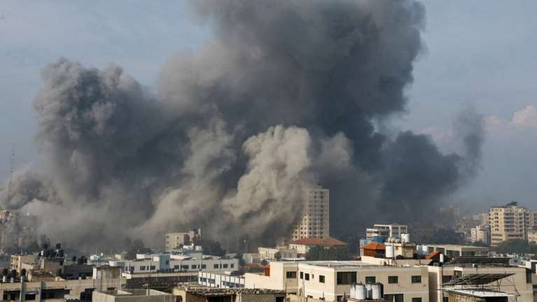 Ώρα μηδέν για τη Γάζα: Οι Ισραηλινοί βρήκαν πτώματα ομήρων στις πρώτες εφόδους - Συνεχίζεται η εκκένωση