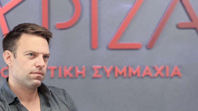 Χείμαρρος ο Κασσελάκης: Τα βάζει με ΜΜΕ και Τσίπρα και προαναγγέλλει ριζικές αλλαγές στον ΣΥΡΙΖΑ - "C'est la vie..."