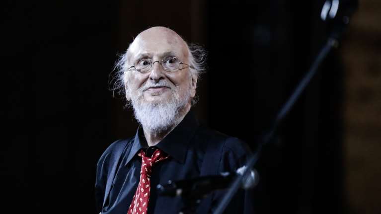 Διονύσης Σαββόπουλος: Η σπάνια εξομολόγηση στην αυτοβιογραφία του για τον καρκίνο - &quot;Μου αφαίρεσαν μισό πνευμόνι&quot;