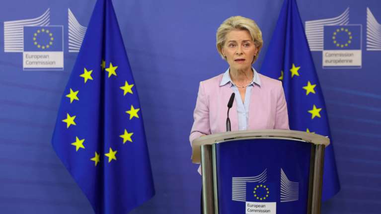 Politico: &quot;Όχι&quot; της Κομισιόν στην πρόταση για πλαφόν στο ρωσικό φυσικό αέριο - Μπλόκο από το Βερολίνο