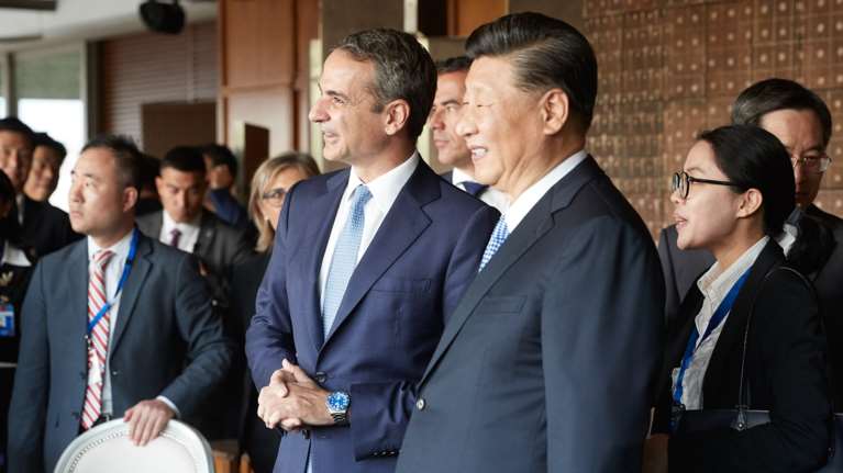 Ταξίδι 24 ωρών του Μητσοτάκη στην Κίνα: Συνάντηση με Τζινπίνγκ, ποιες είναι οι επιδιώξεις της Αθήνας