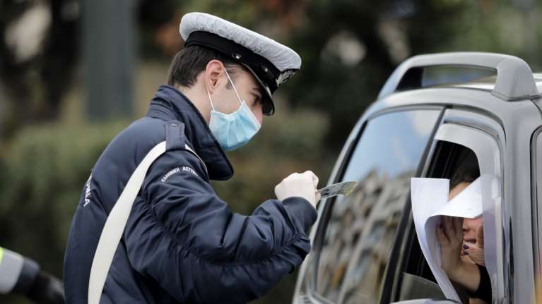 ΕΛΑΣ: Αυτή είναι η σπείρα που ξάφριζε σπίτια στην Ανατολική Αττική - Προσποιούνταν τους ενοικιαστές σπιτιών