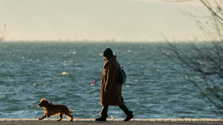 Καιρός: Οι Αλκυονίδες ήρθαν για να μείνουν – Στους 21 βαθμούς ο υδράργυρος, πόσο θα κρατήσει η "θερμοκρασιακή ανωμαλία"