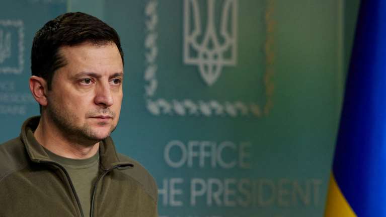 Δραματικές ώρες στην Ουκρανία: Κατάπαυση του πυρός και διαπραγματεύσεις ζητά ο Ζελένσκι