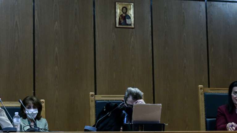 Δίκη Χρυσής Αυγής: Απίστευτη εμπλοκή - Η πρόεδρος Λεπενιώτη ζητά εξηγήσεις από την Εισαγγελέα