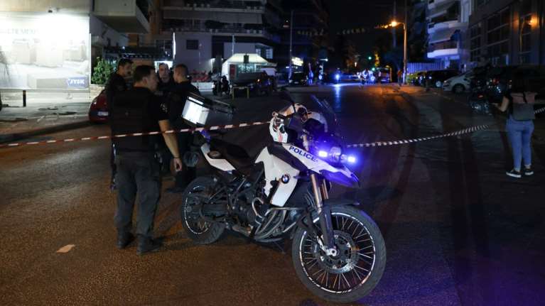 Συμπλοκή οπαδών στο Χαλάνδρι: 10 οι συλλήψεις - Χειροπέδες και στους ανήλικους τραυματίες από μαχαίρι