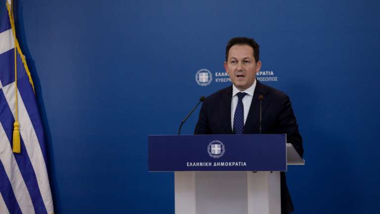 Στέλιος Πέτσας: &quot;Η αύξηση των κρουσμάτων οφείλεται σε απαράδεκτα φαινόμενα συνωστισμού&quot;