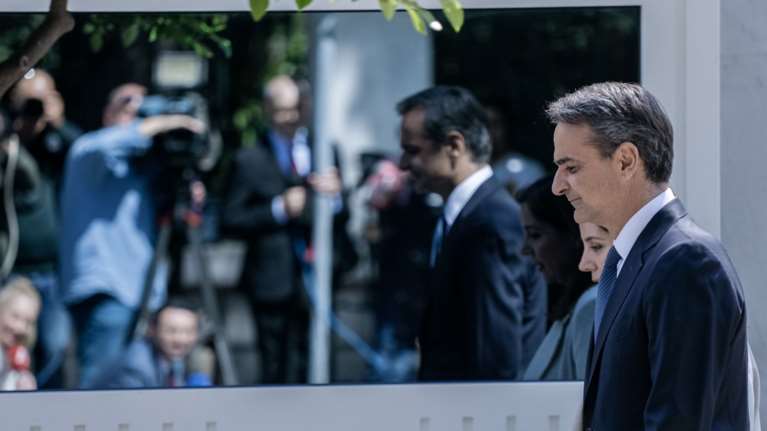 Καλάθι Μητσοτάκη με 4 μέτρα: Αύξηση αφορολόγητου για γονείς, αύξηση μισθών, μείωση εισφορών, κατάργηση τέλους επιτηδεύματος