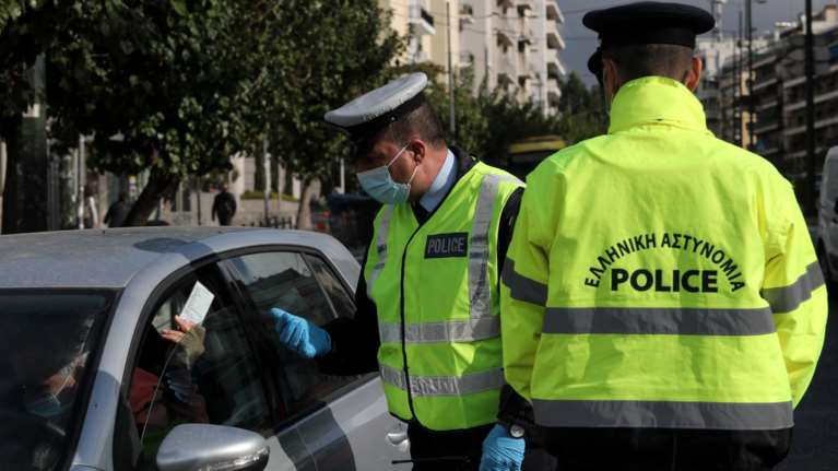 Απίστευτη καταγγελία: Έκοψαν πρόστιμο σε καρκινοπαθή που μετακινήθηκε για χημειοθεραπεία